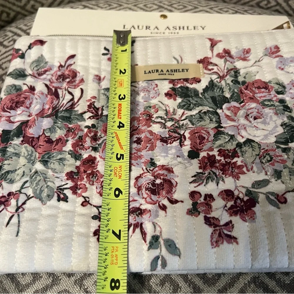 NEW Laura Ashley Pink Floral Cosmetic Pouch with Gold Zipper. 10